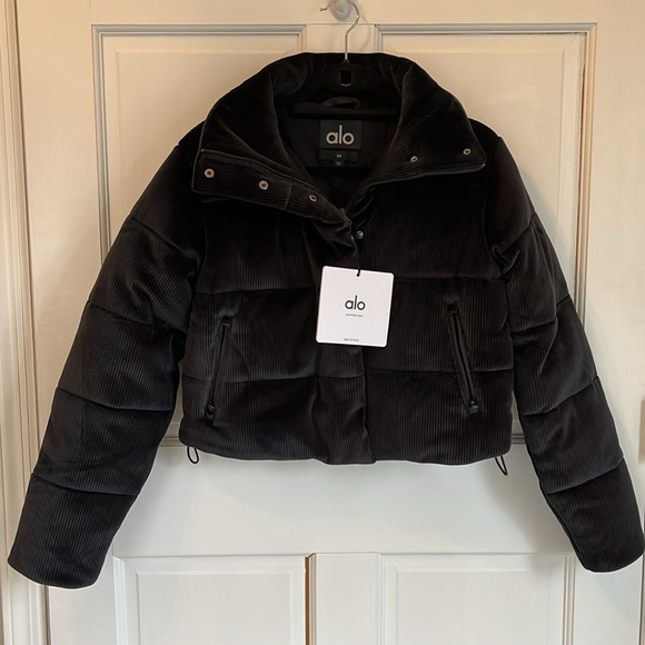 Alo Yoga Ribbed Velour Gold Rush Puffer - Picture 6 of 10